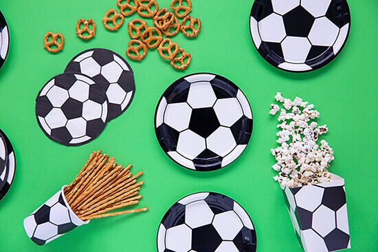Fußball Tischdekoration Fußball teller und Popcorn