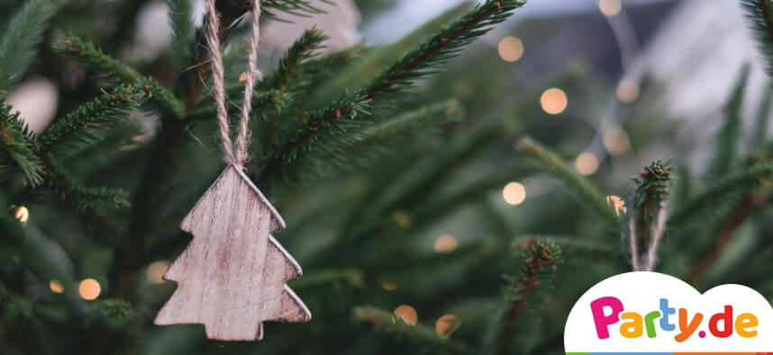 Geschmückter Tannenbaum für den Heimnachtsmarkt