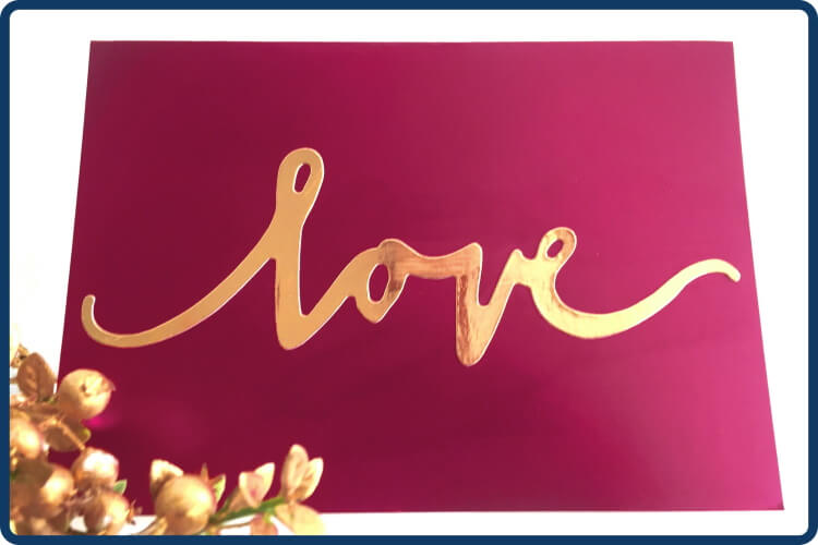 Valentinstag Karte basteln mit goldenem Love Schriftzug