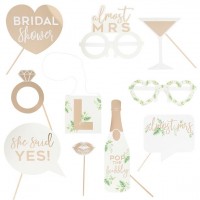 Vorschau: 10 Almost Mrs Foto Requisiten