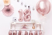 Metallic Zahlenballon 8 roségold 35cm
