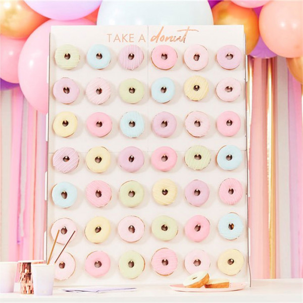 Rosy Birthday Donutwand 64cm x 84cm