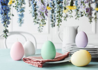 Weiße Oster Brunch Ei Kerze 10cm