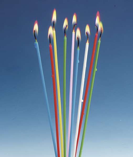 18 Bunte Spaghetti Tortenkerzen Celebration 20cm