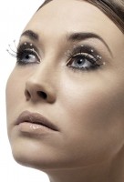 Fake Wimpern Mit Wassertröpfchen