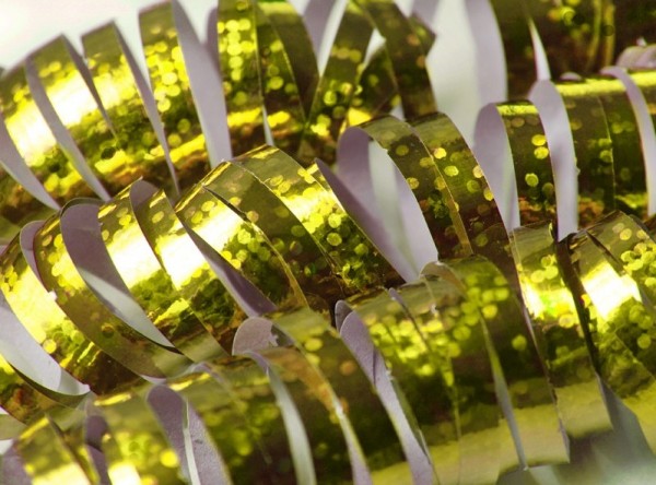 1 Rolle Luftschlangen metallic Gold 2