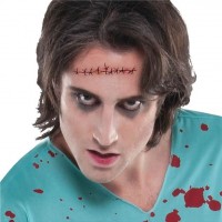 Genähte Wunde Tattoo