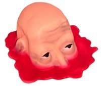 Schaumgummi Kopf in Blutlache