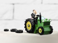 Ländliche Brautpaar Tortenfigur mit Traktor