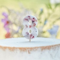 Rosenblüten Zahl 8 Tortenkerze