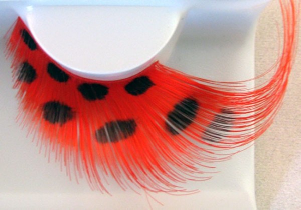 Geschwungene Marienkäfer Wimpern