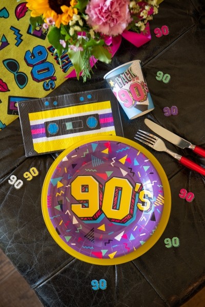 10 Back to the 90s Pappbecher 270ml 2