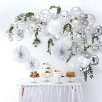Silberfarbene Ballon Girlande mit 70 Ballons