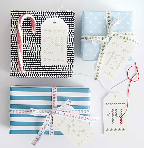 24 Adventskalender Zahlen Anhänger weiß 2