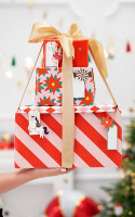 Rotes Sternchen Geschenkpapier 2m x 70cm