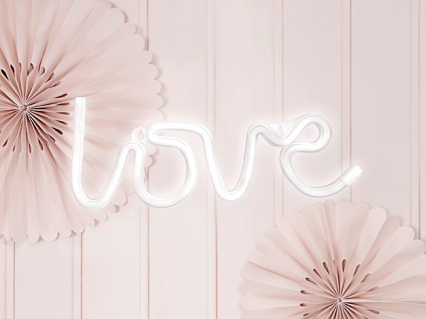 Weißer Love LED Schriftzug 34,5 x 13cm