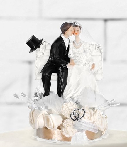 Tortenfigur Hochzeitspaar Auf Bank