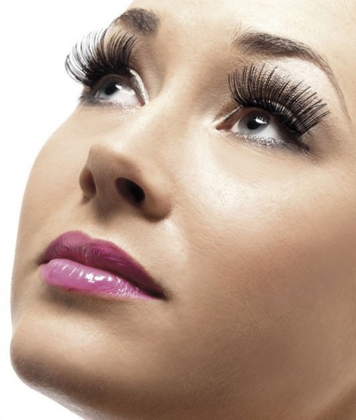 Edle Schwarze Wimpern