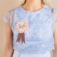 Rosa Bride To Be Abzeichen