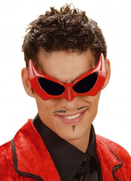 Teuflische Rote Sonnenbrille 3
