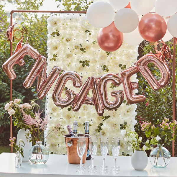 Roségoldene Verlobungs-Ballon-Girlanden