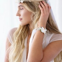 Vorschau: Weißer Boho Blumenkranz 18cm