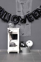 Vorschau: Folienballon Halloween Schriftzug 40cm