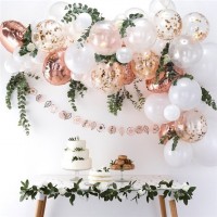 Roségoldener Ballonbogen mit 70 Ballons